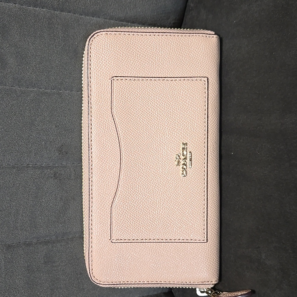 COACH Crossgrain Accordian Zip Wallet NEW w/oTag